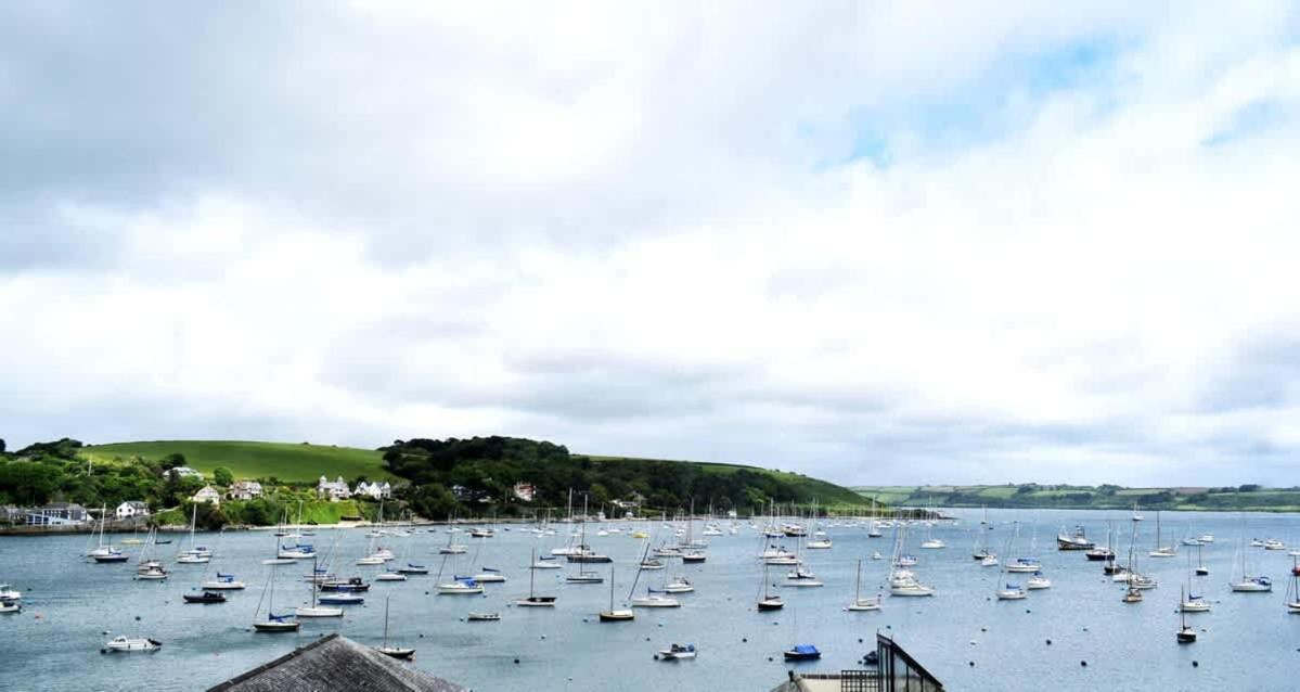 Breathtaking High Street Townhouse With Stunning Sea Views At 'The Old Fishermans Townhouse' Falmouth Bagian luar foto