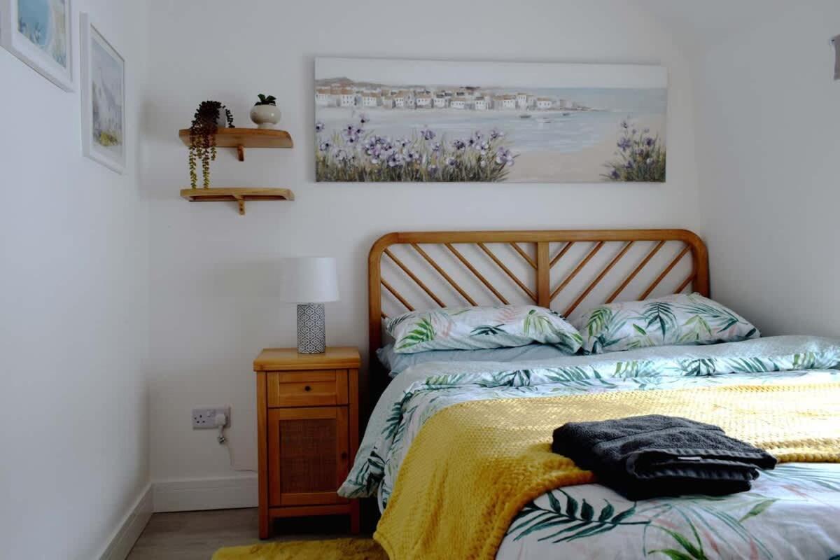 Breathtaking High Street Townhouse With Stunning Sea Views At 'The Old Fishermans Townhouse' Falmouth Bagian luar foto