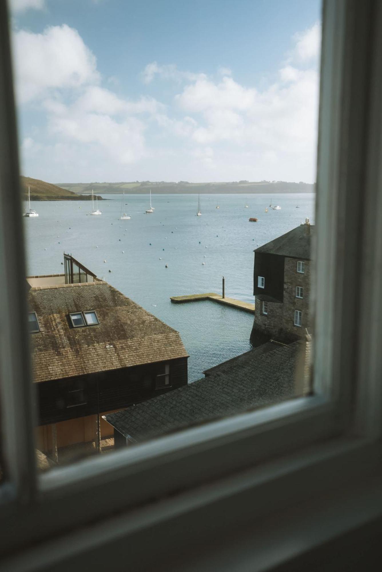 Breathtaking High Street Townhouse With Stunning Sea Views At 'The Old Fishermans Townhouse' Falmouth Bagian luar foto